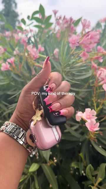 @RentDueKea 🏚️📱💋