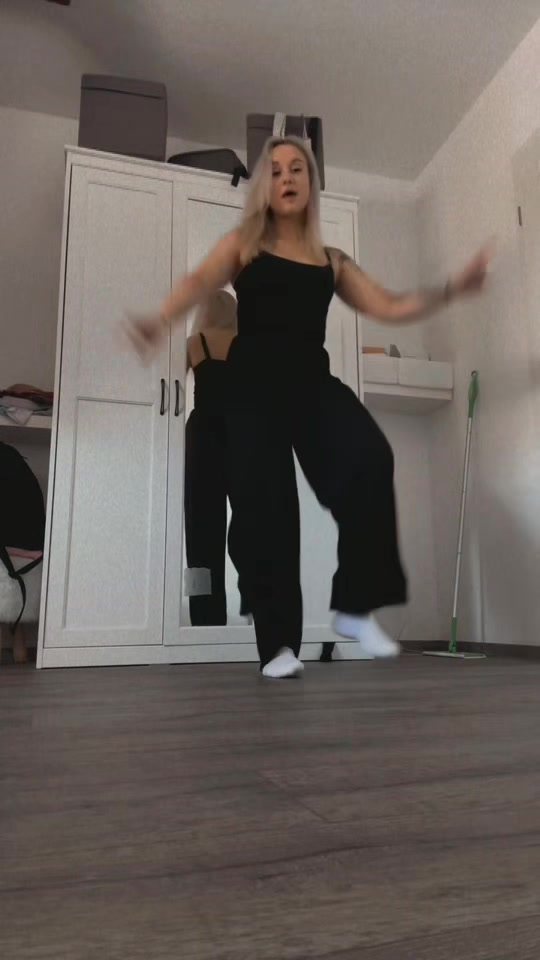 @Gabberbarbieee
