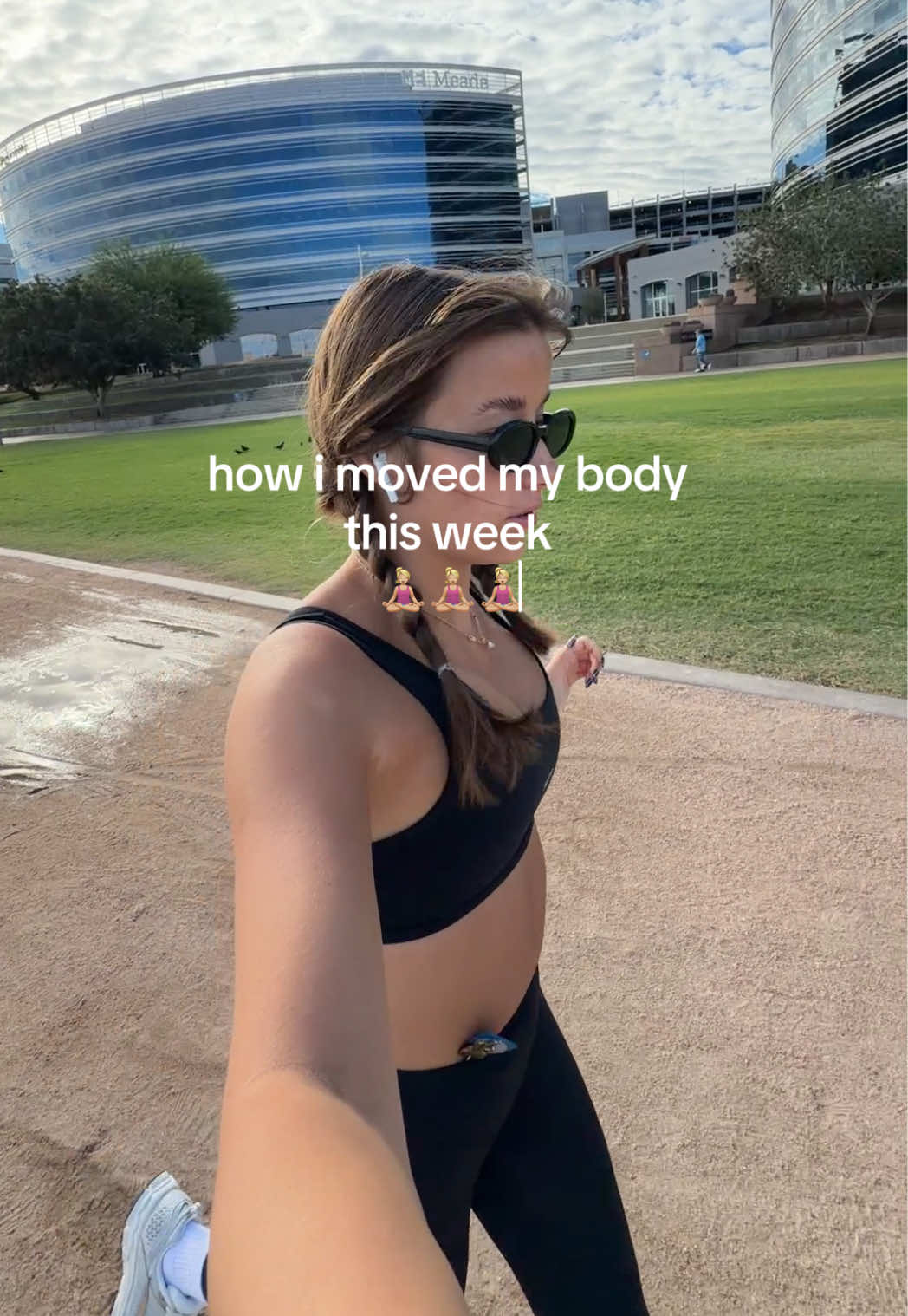 @SOPHIE HEATON