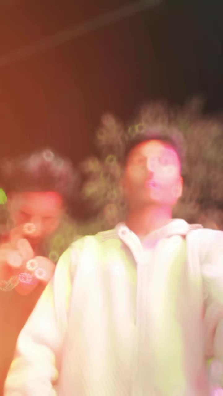 @ITS__ME__AAYUSH__🫠
