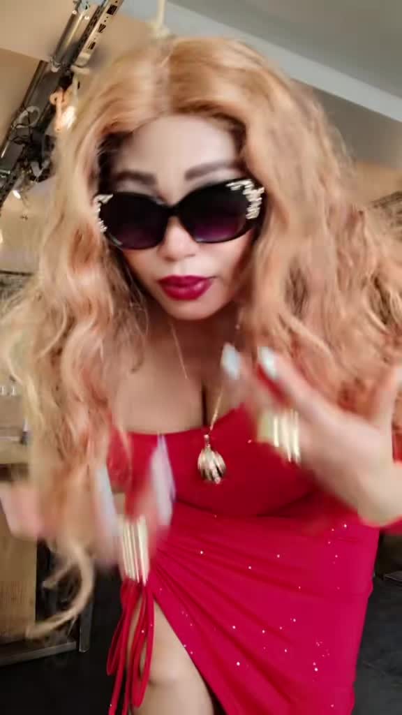 @legit Queen Ent