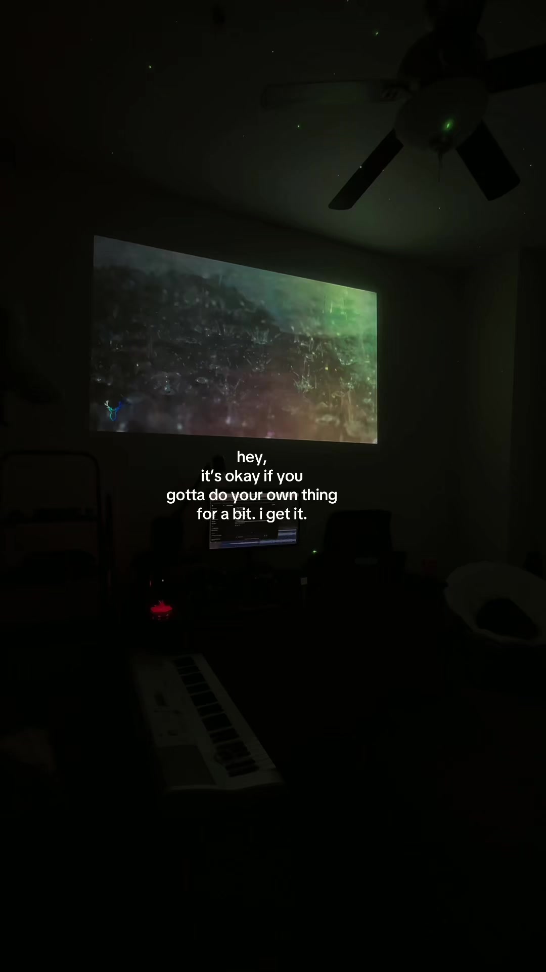 @.🌫️