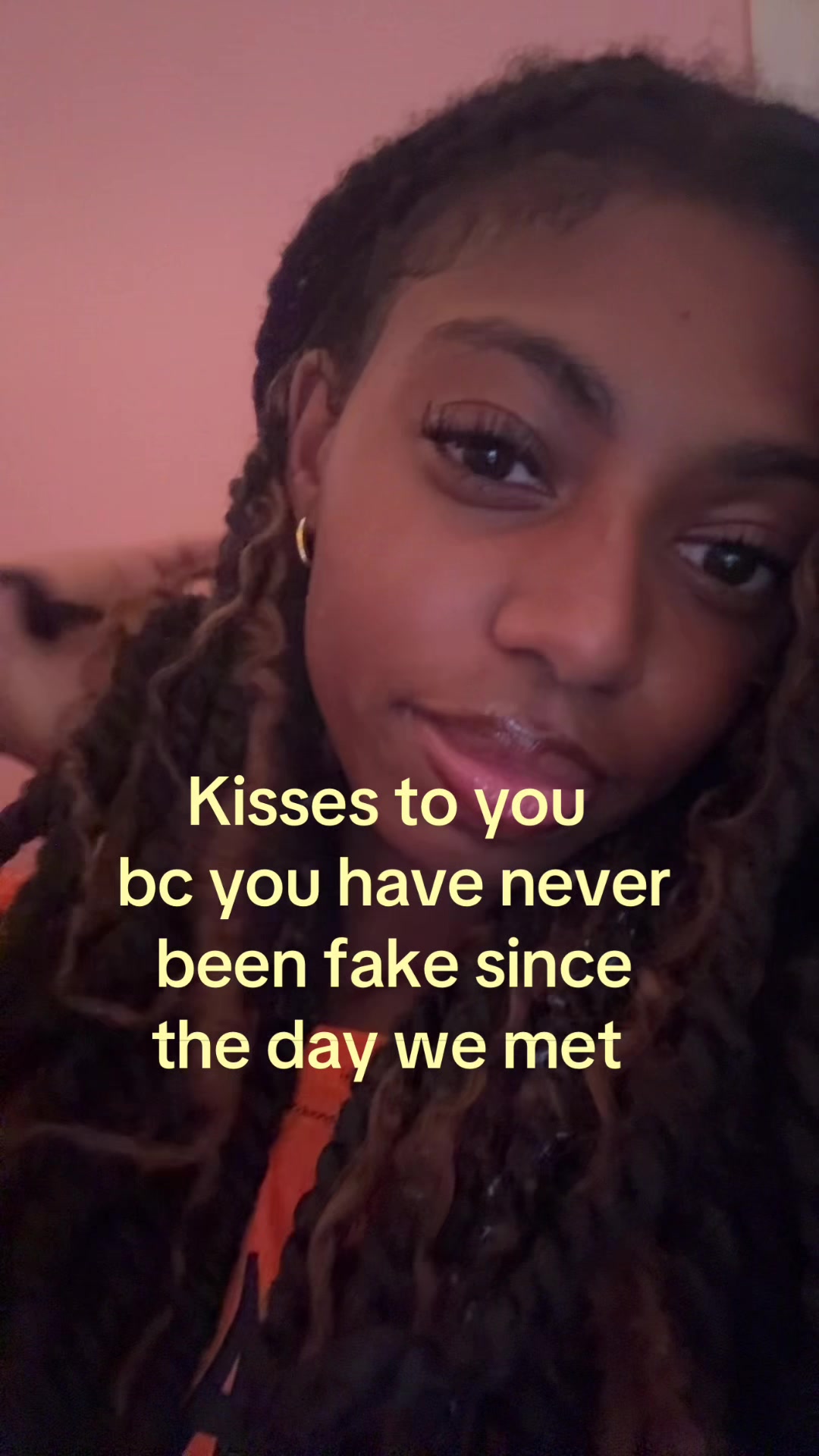 @shaniya ᥫ᭡.