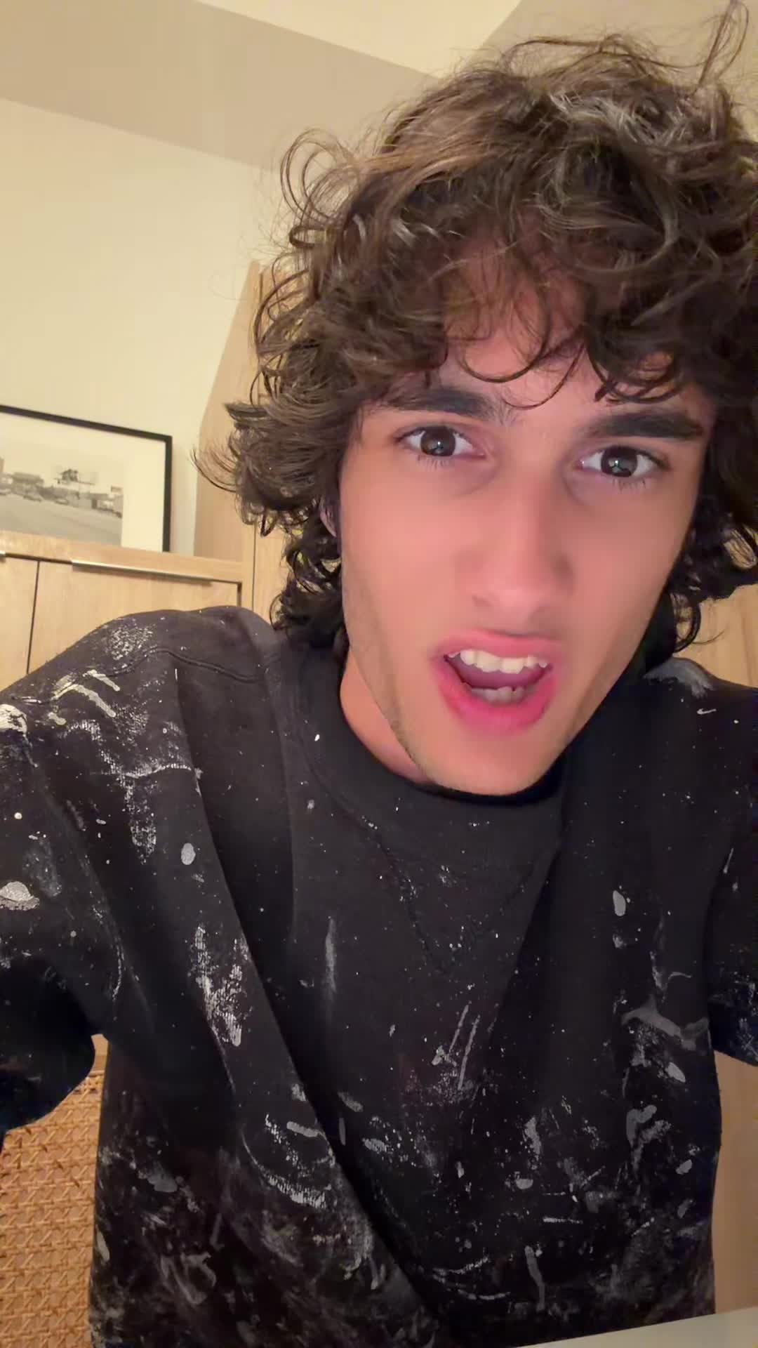 @sombr
