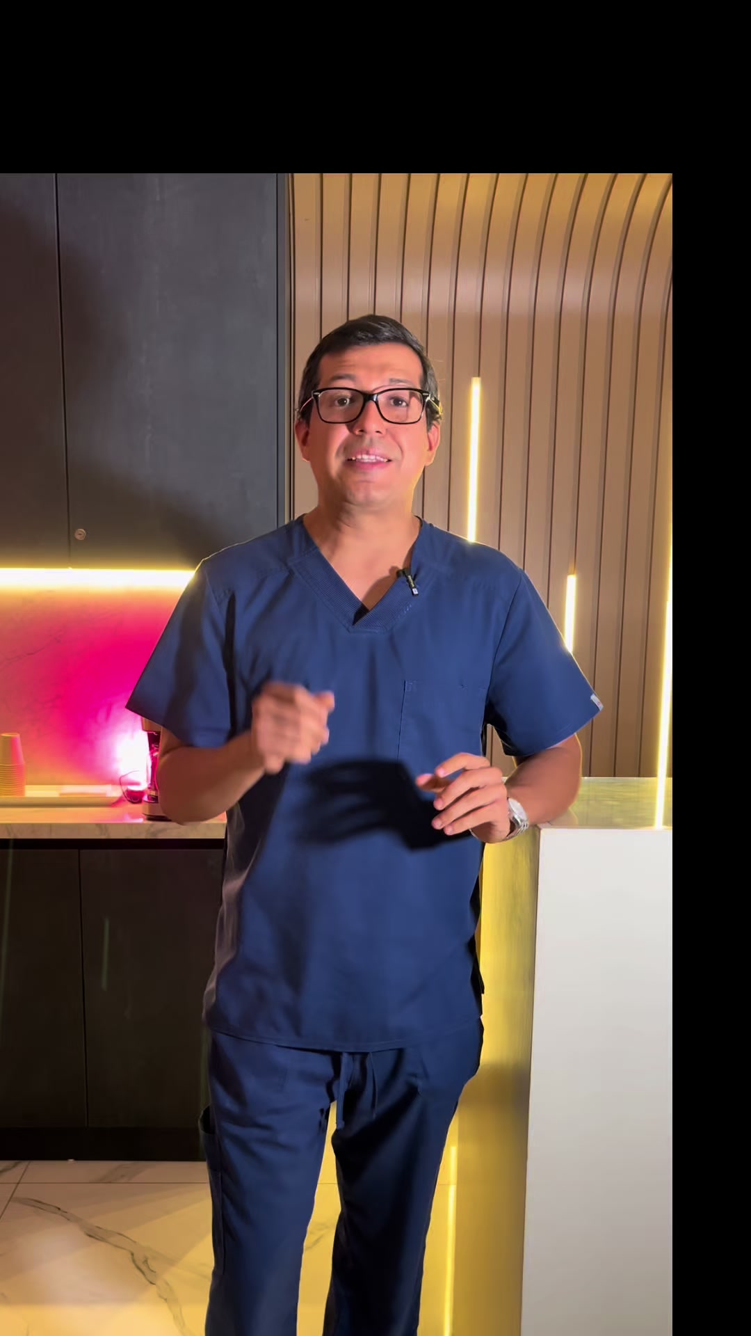 @Dr. Victor Perez Cir. UR&Oacute;LOGO