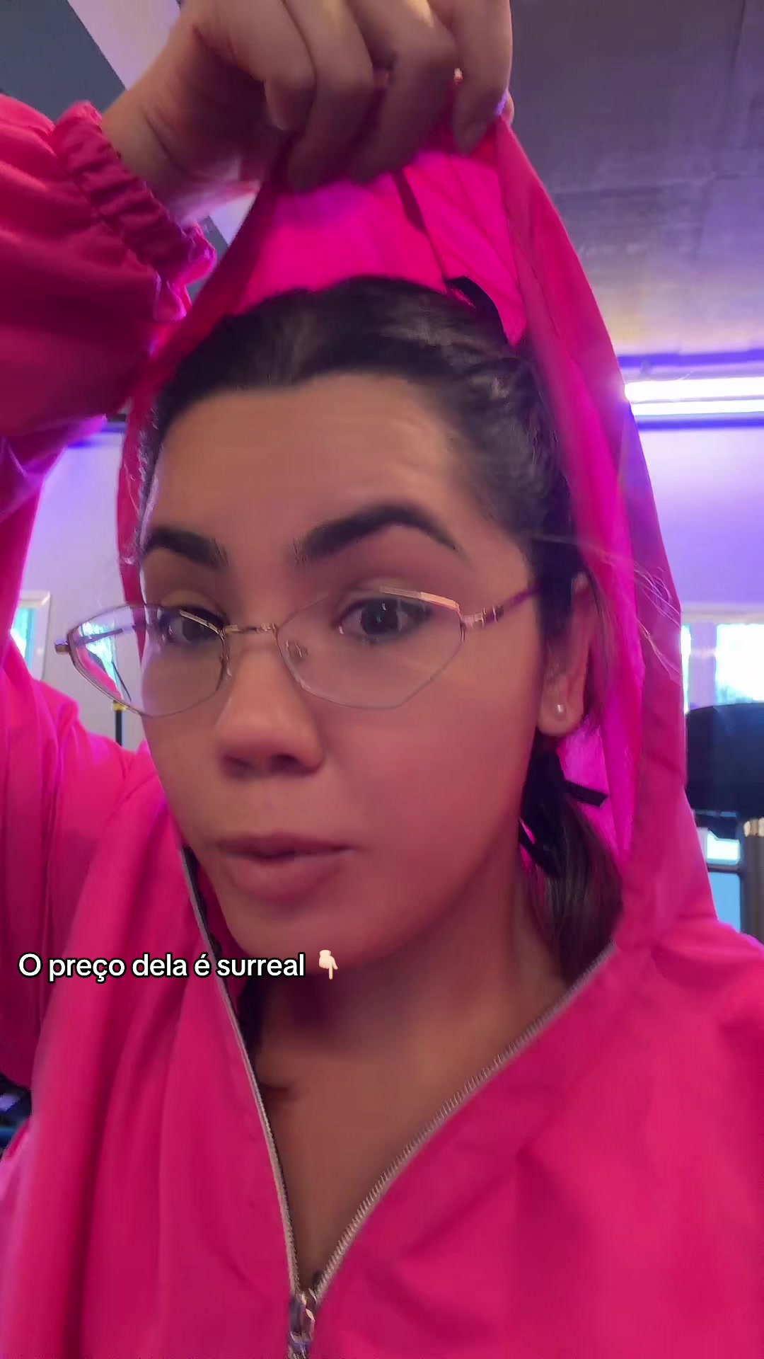 @anadelamonica
