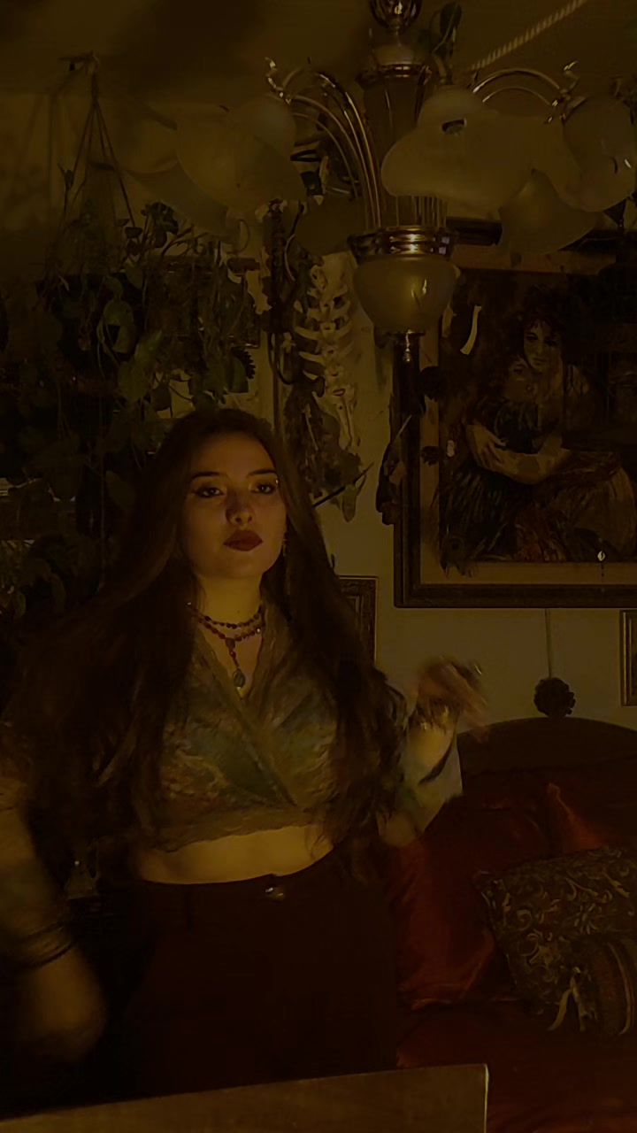 @Sarah_crows