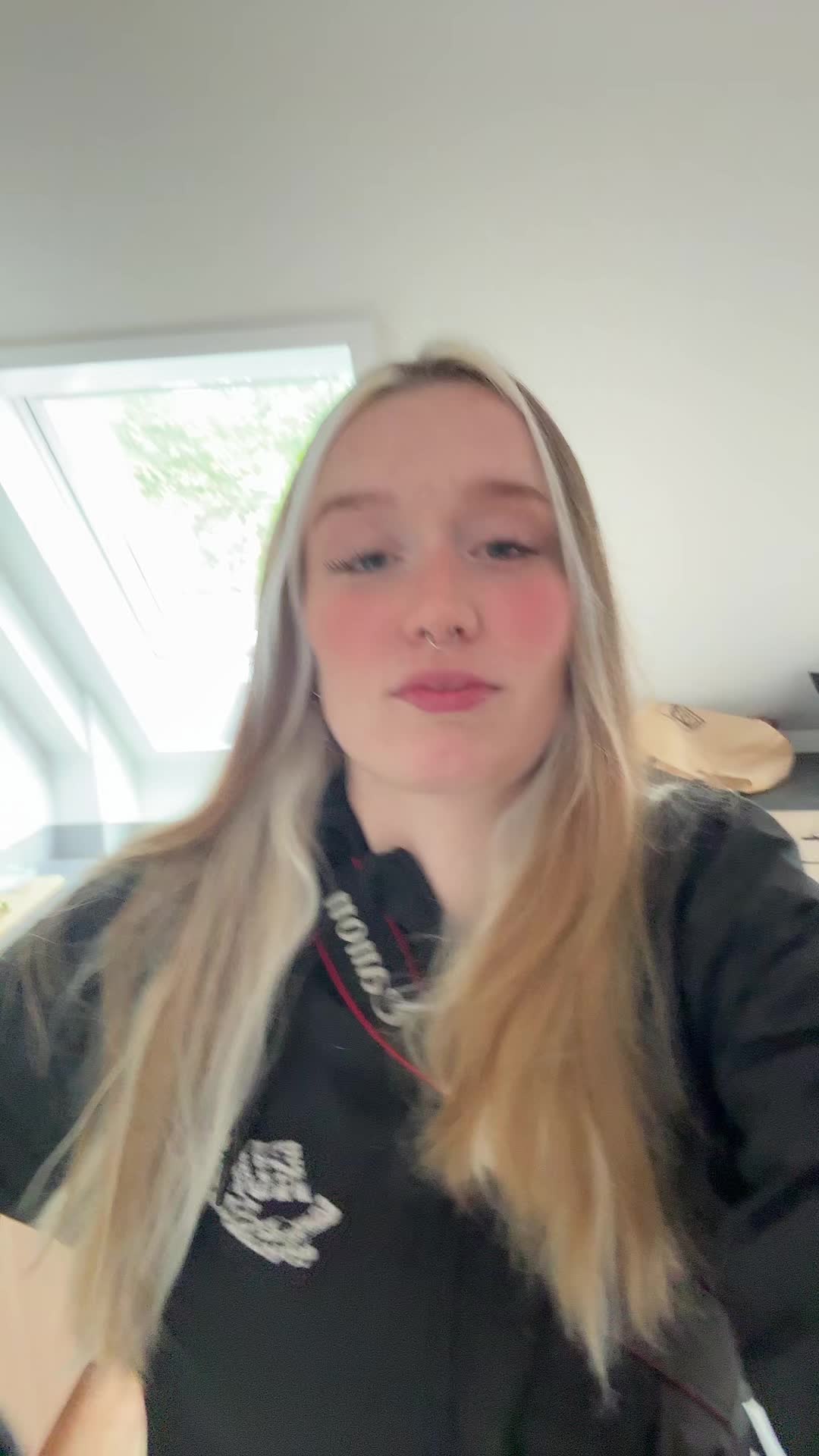 @Sarah🦋