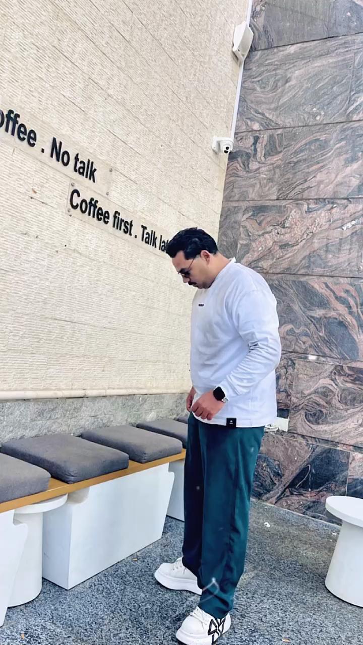 @🦅