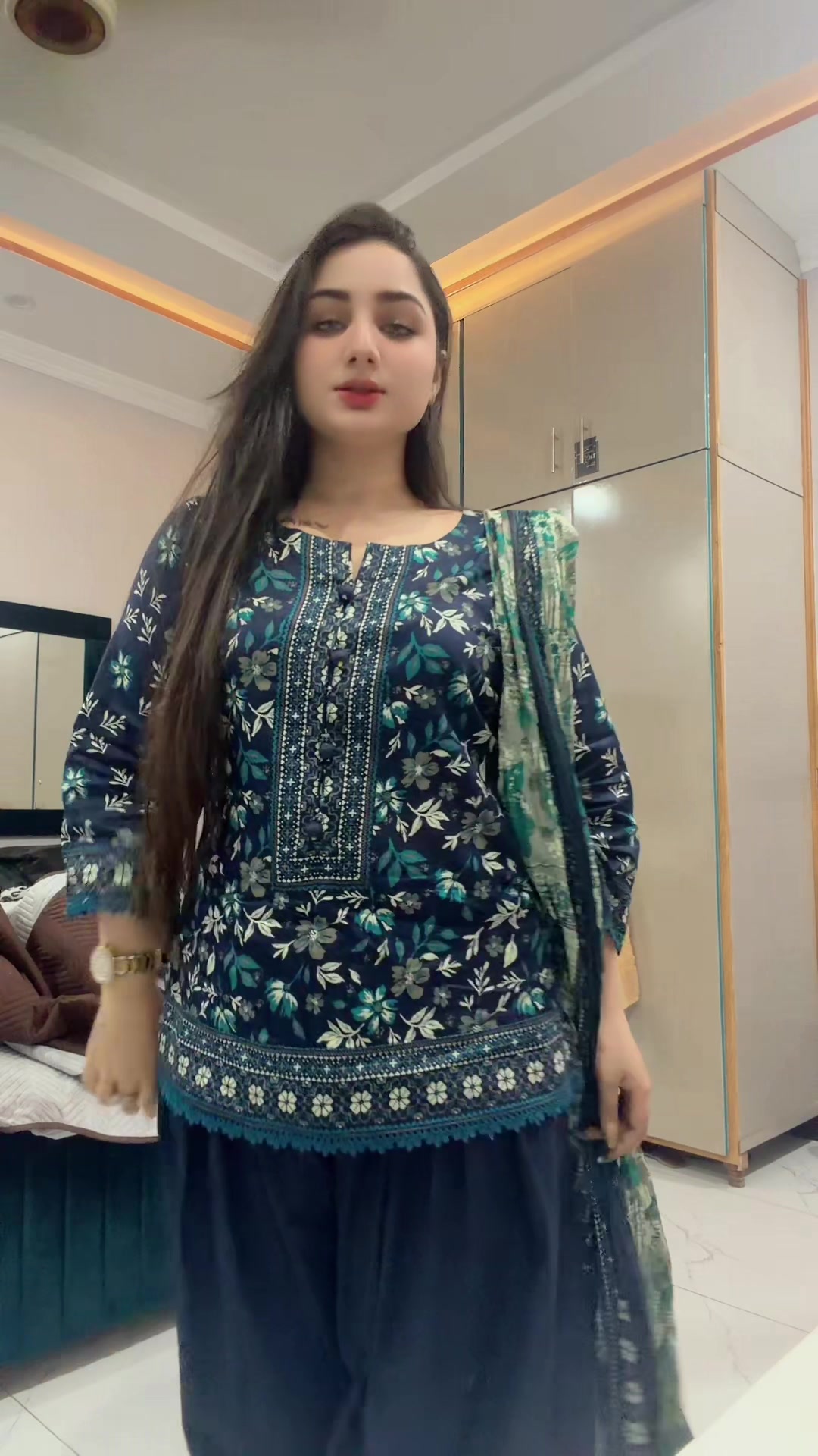 @AnEy haShmi