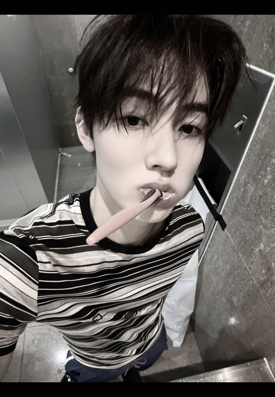 @엄성현