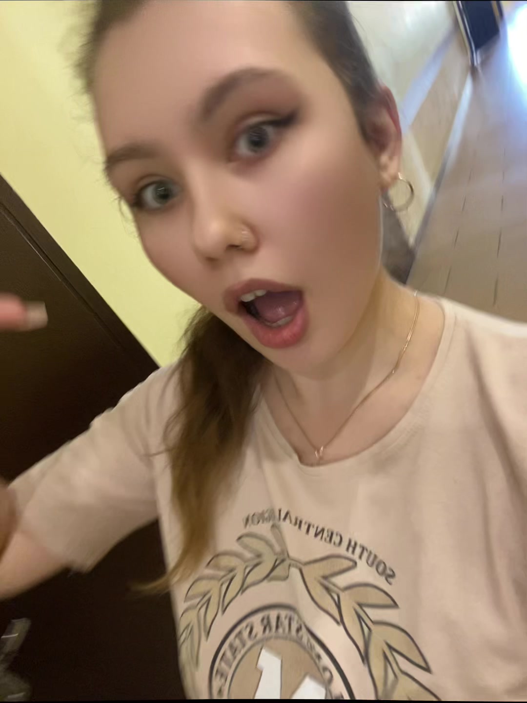 @настя лол