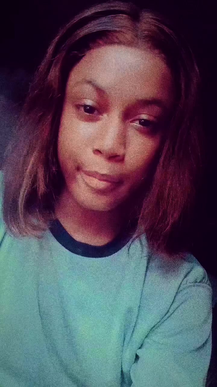 @𝔈́𝔏𝔏ℑ𝔈🦋🍫