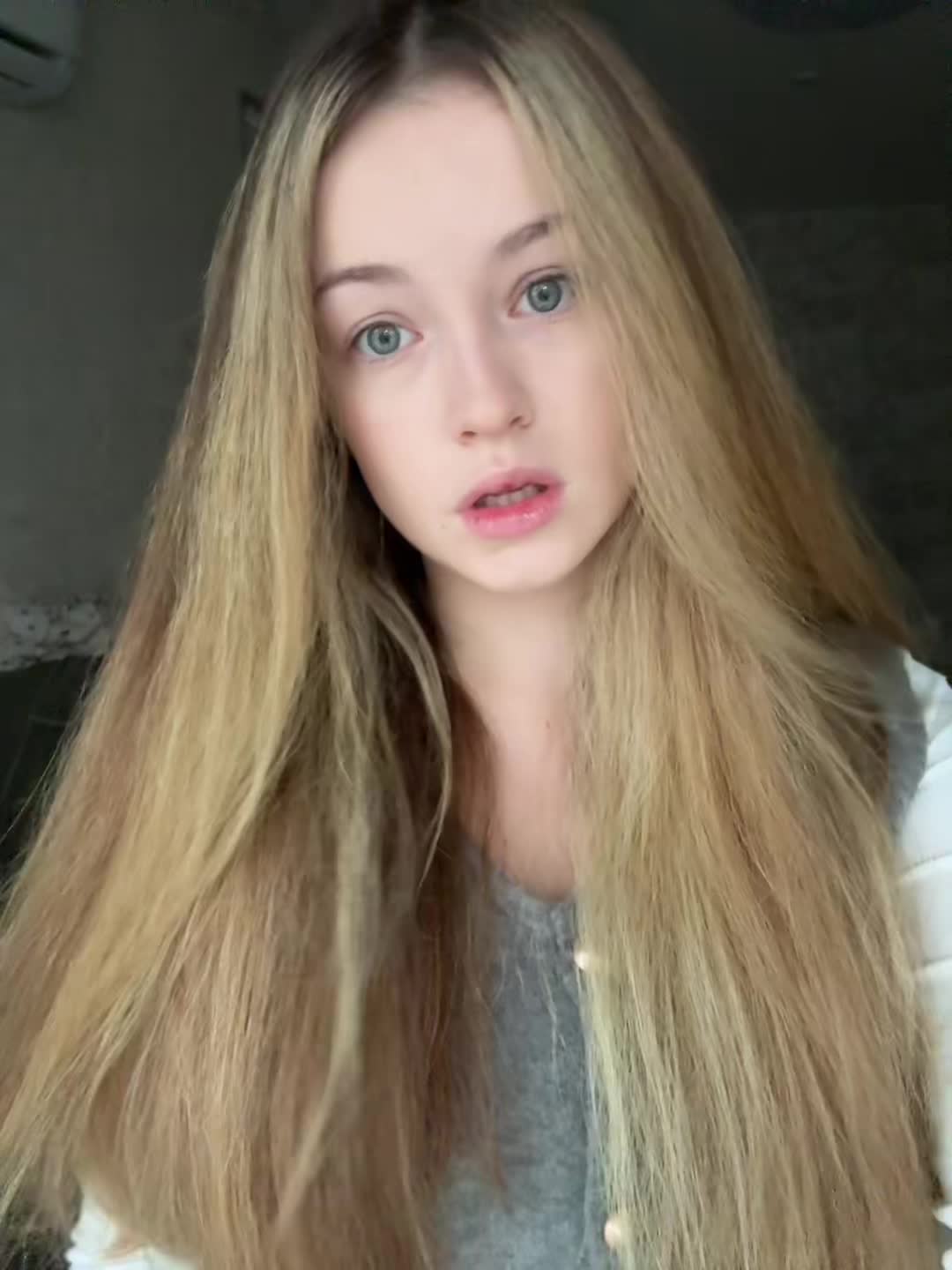 @<3