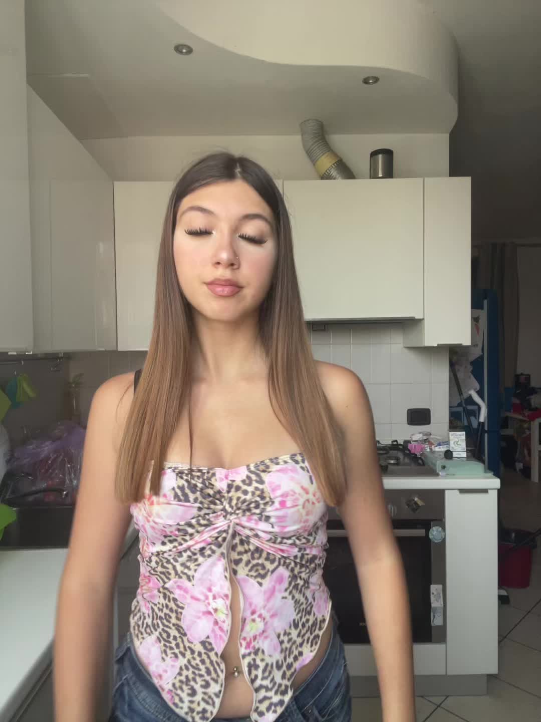 @sofiuzzaaaspamm