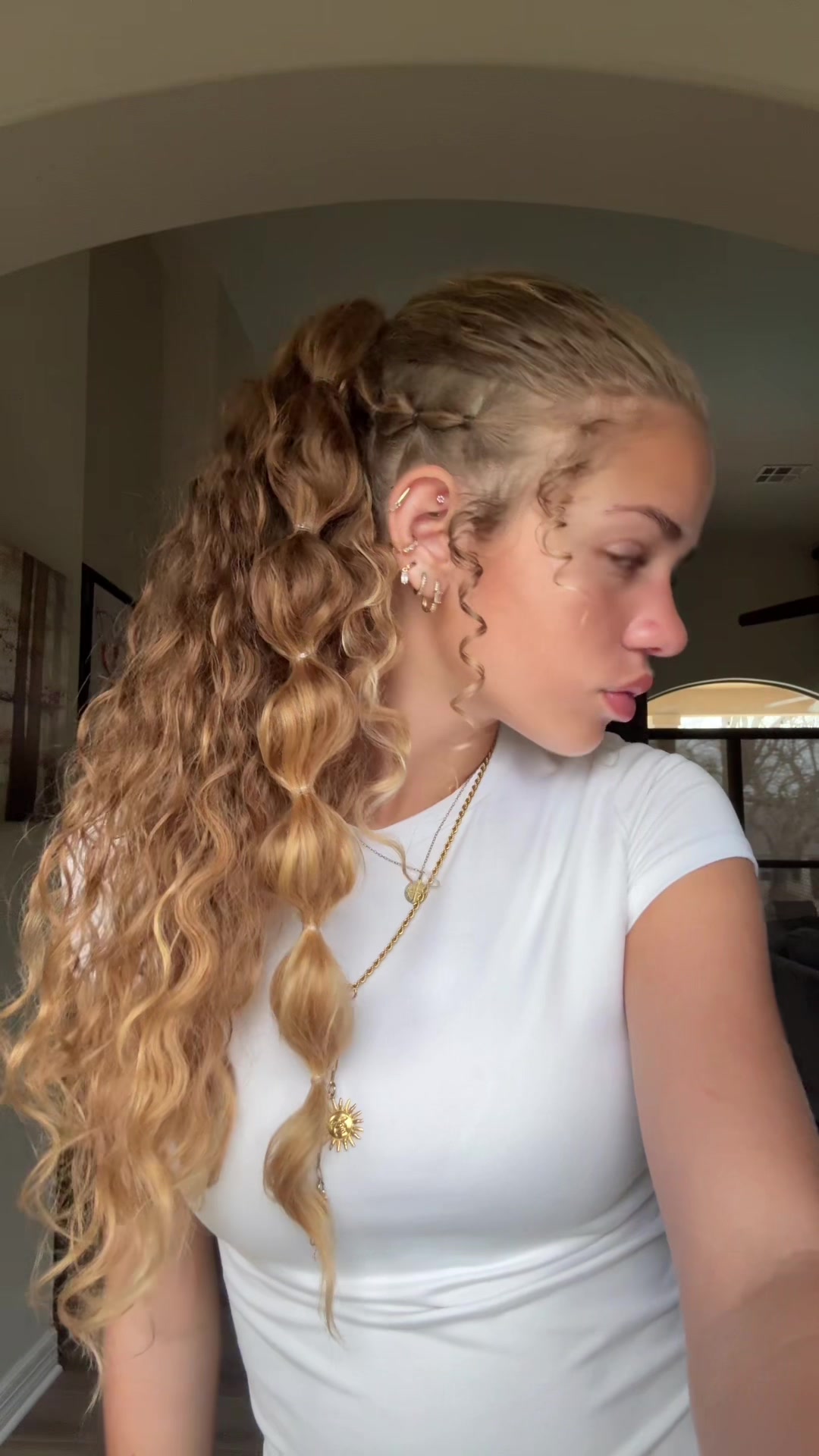 @bellaa