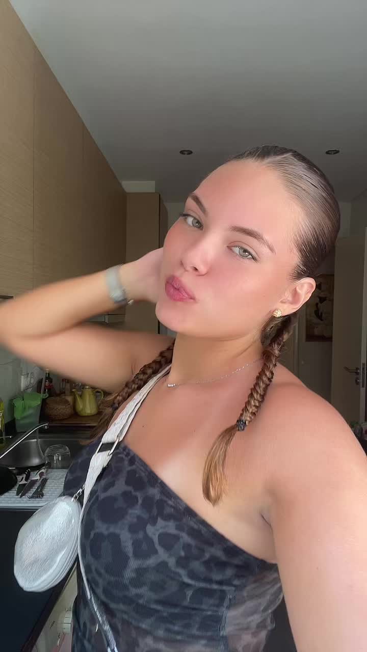 @𝒶𝓃𝓃𝒶𝓁ℯ𝓃𝒶