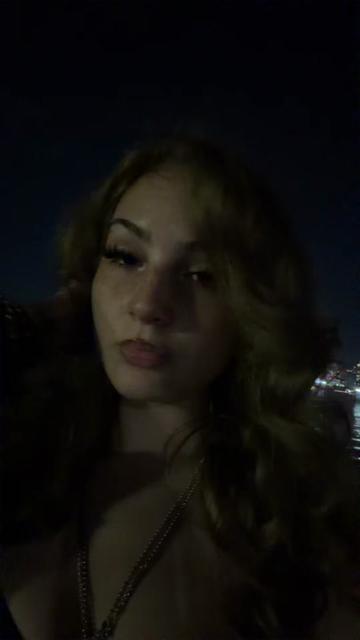 @𝓫ཞ𝓮𝓮ʑ𝓮𝔂