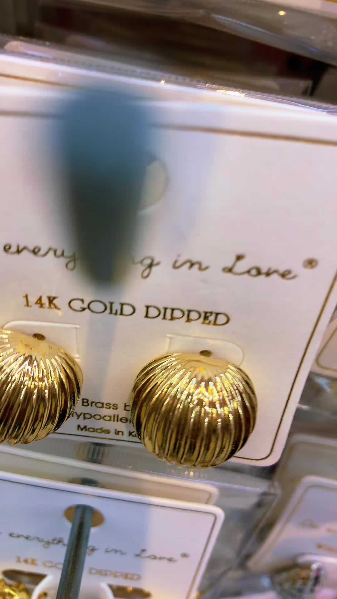 @Earrings Plaza