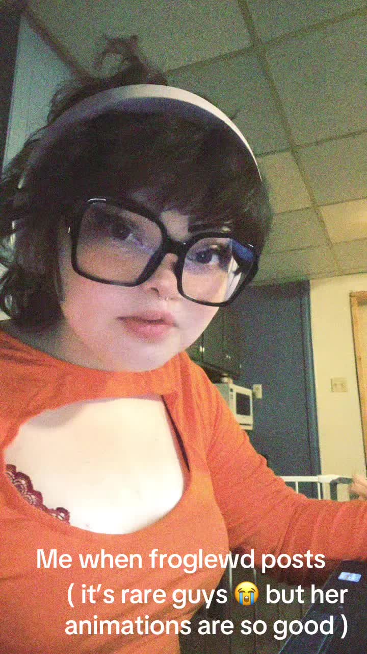 @Professional Canadian Egirl💕