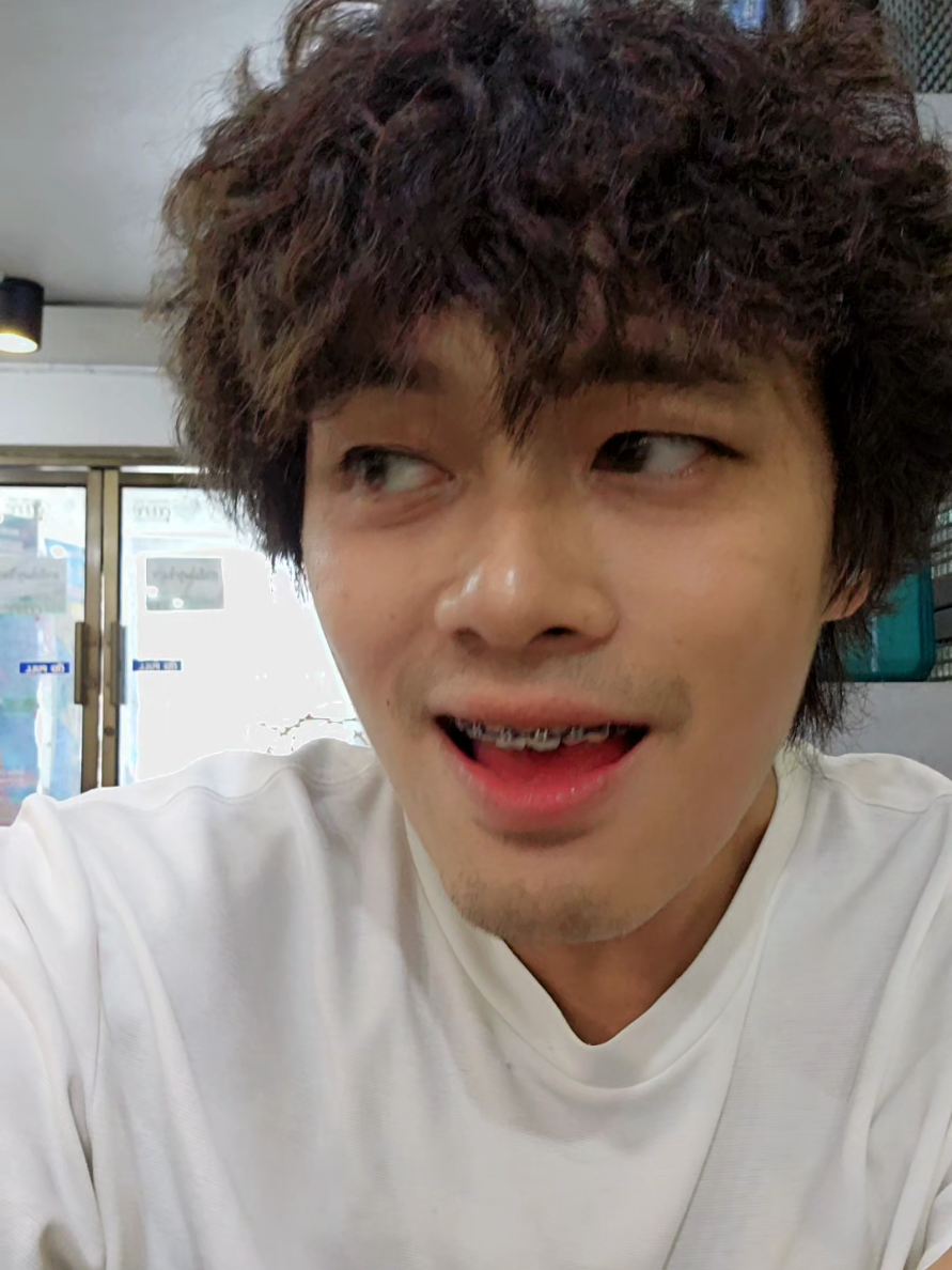 @พี่ บี ขี้ ลื . . ม