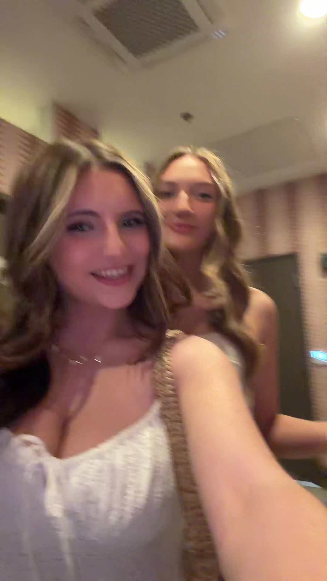 @mebelily