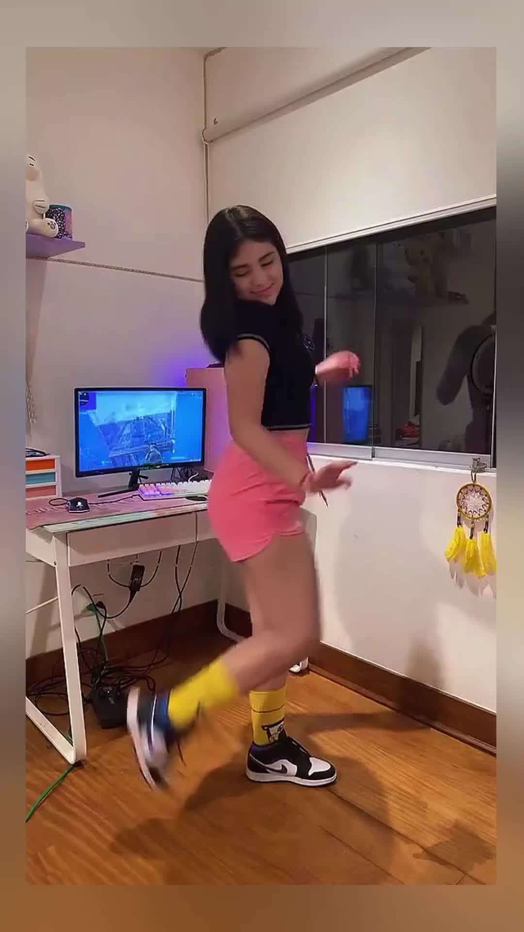@๐ L U C Y ๐