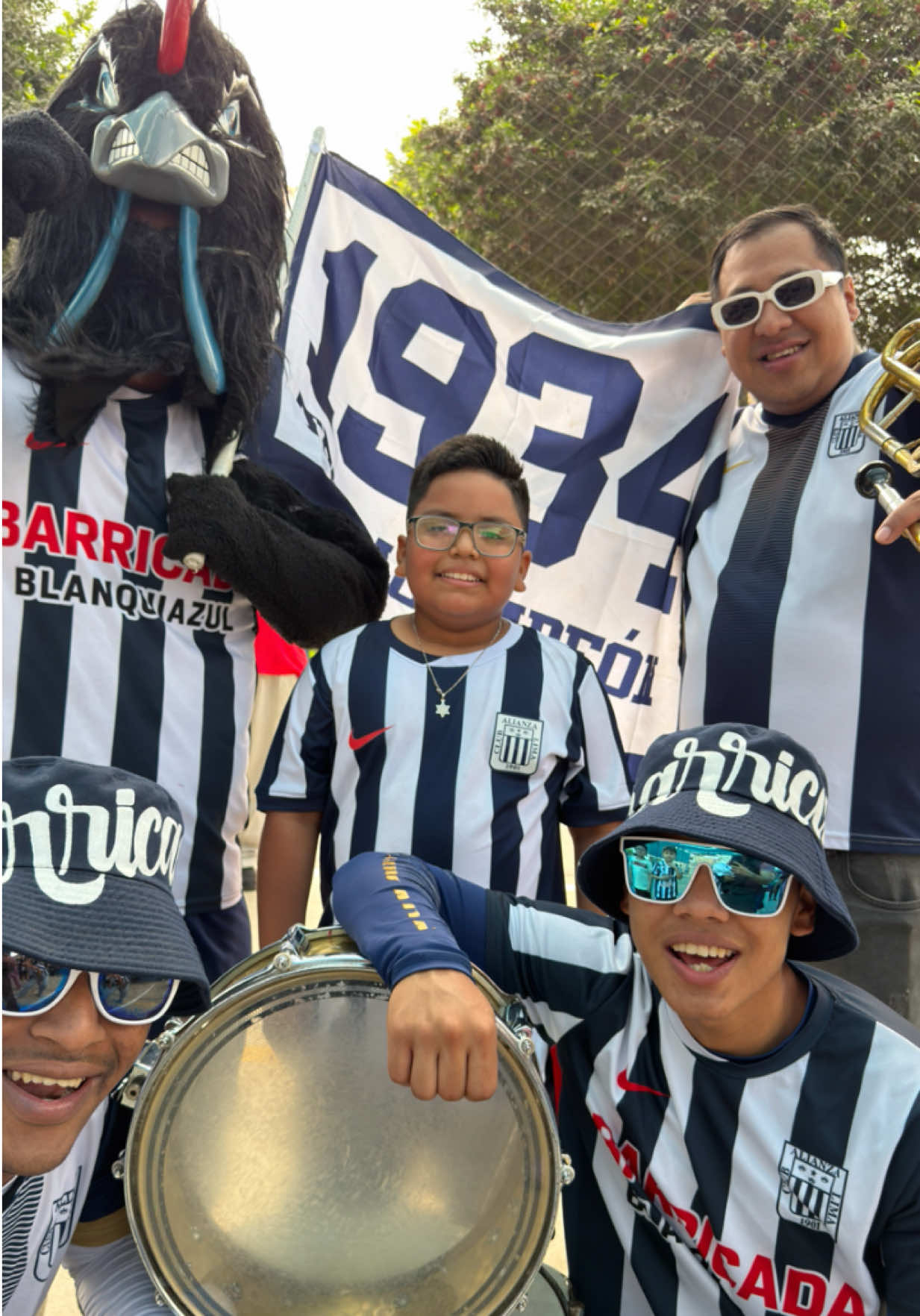 @BARRICADA PRODUCTORA