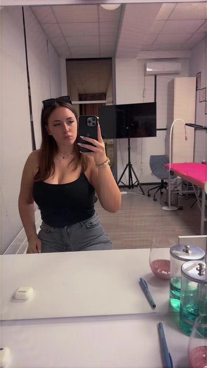 @Ionellaa