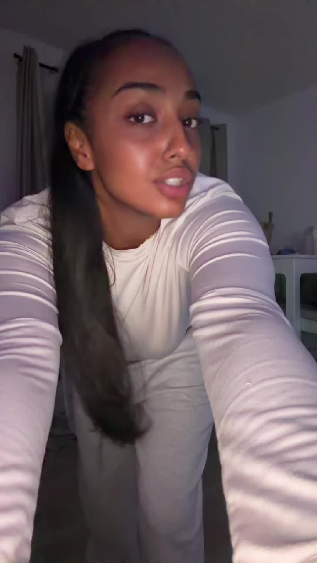 @She ๐