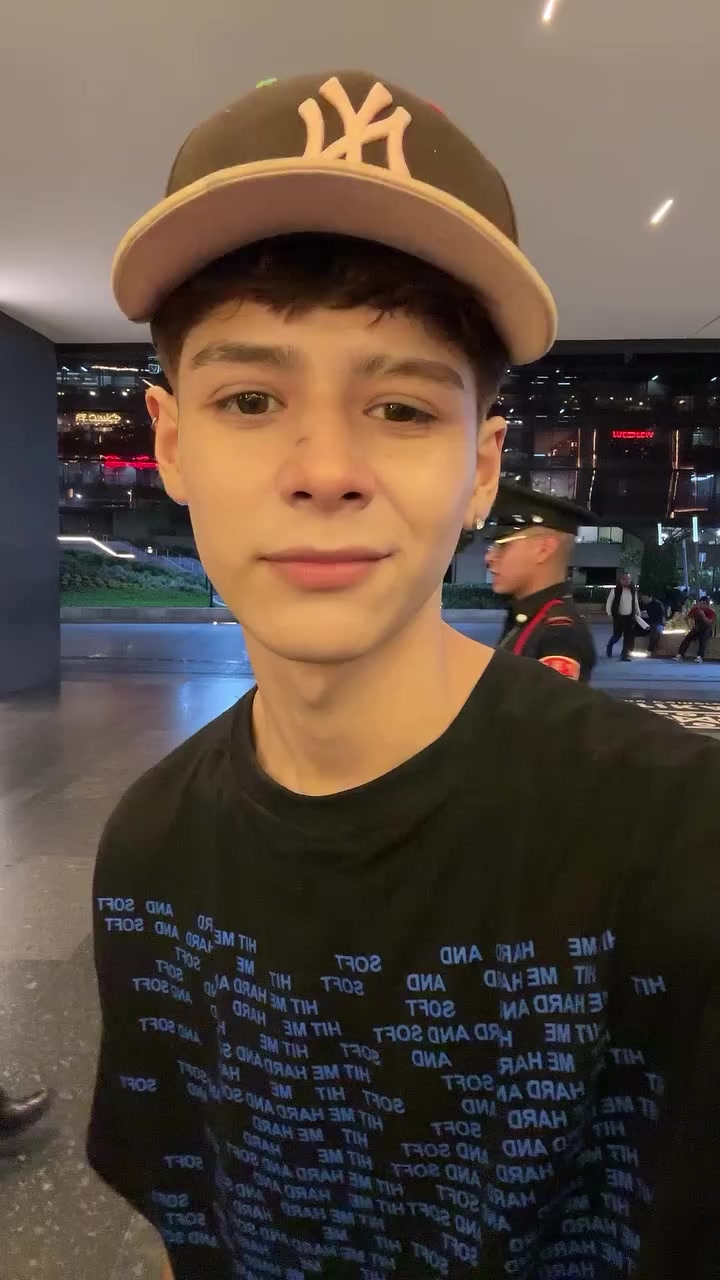 @๐ด๐จ๐ป โโโโแตฅโโ๐ธแตขโโ ๐๐๐ค๐ฆ