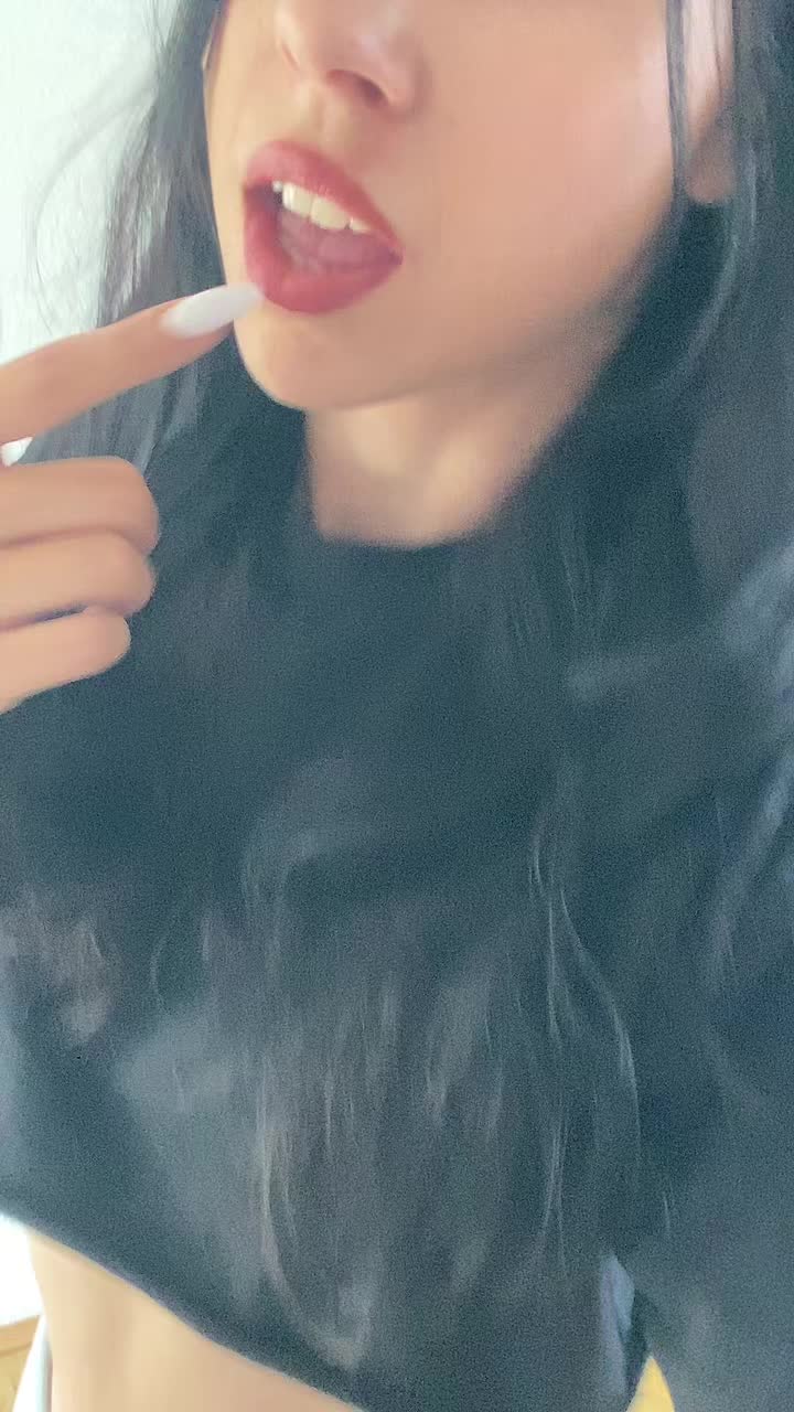 @Leyla Noir