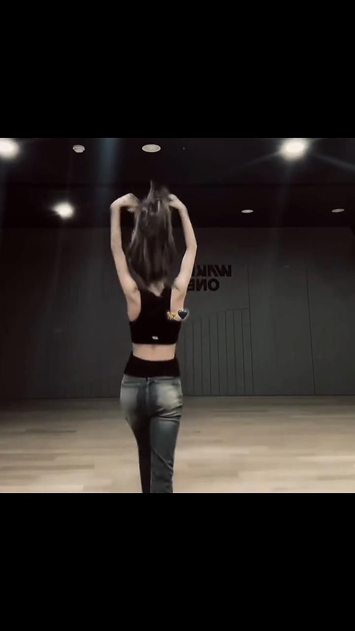 @𝐫𝐲𝐳⚝