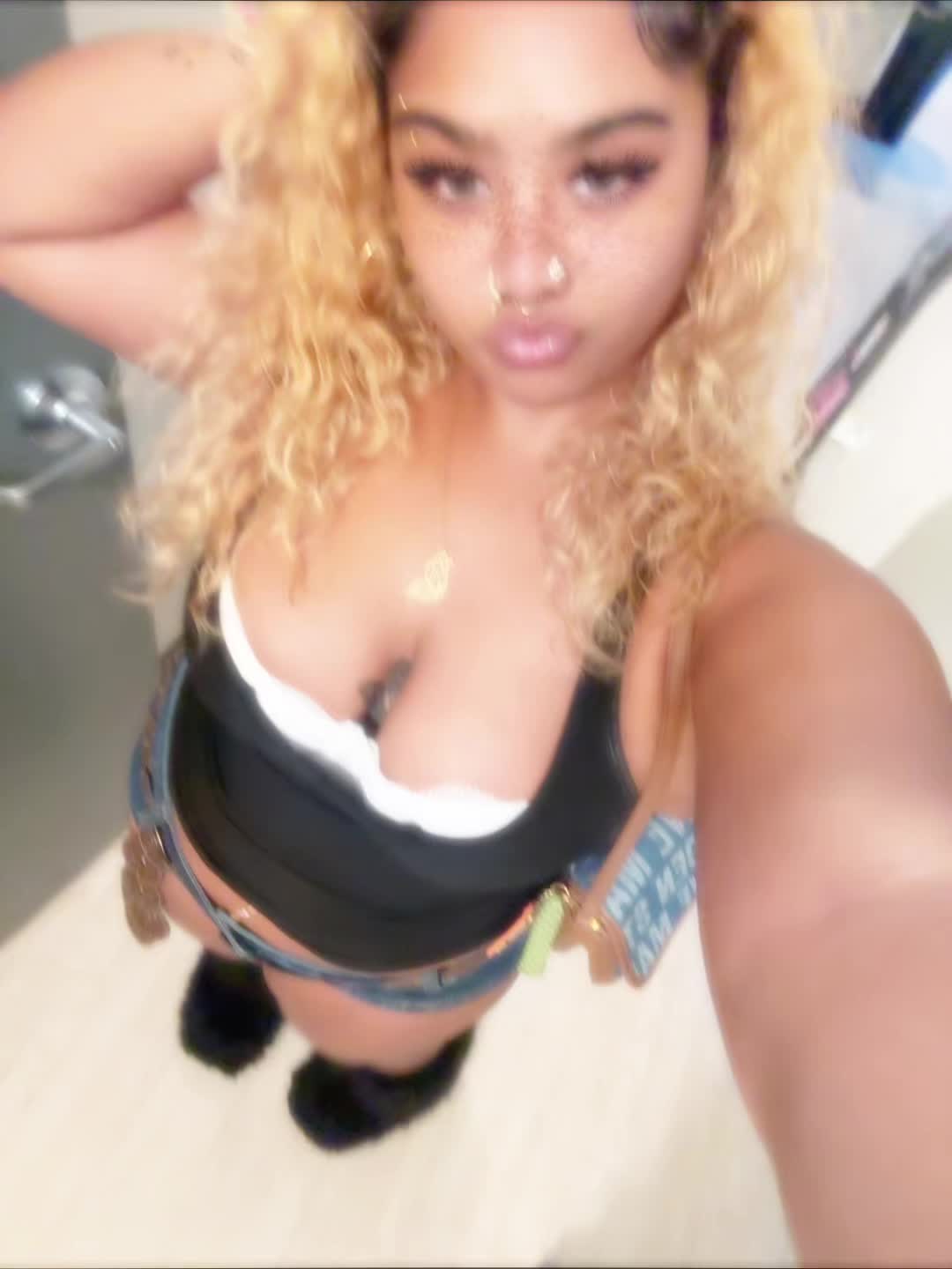 @leyagirl <3