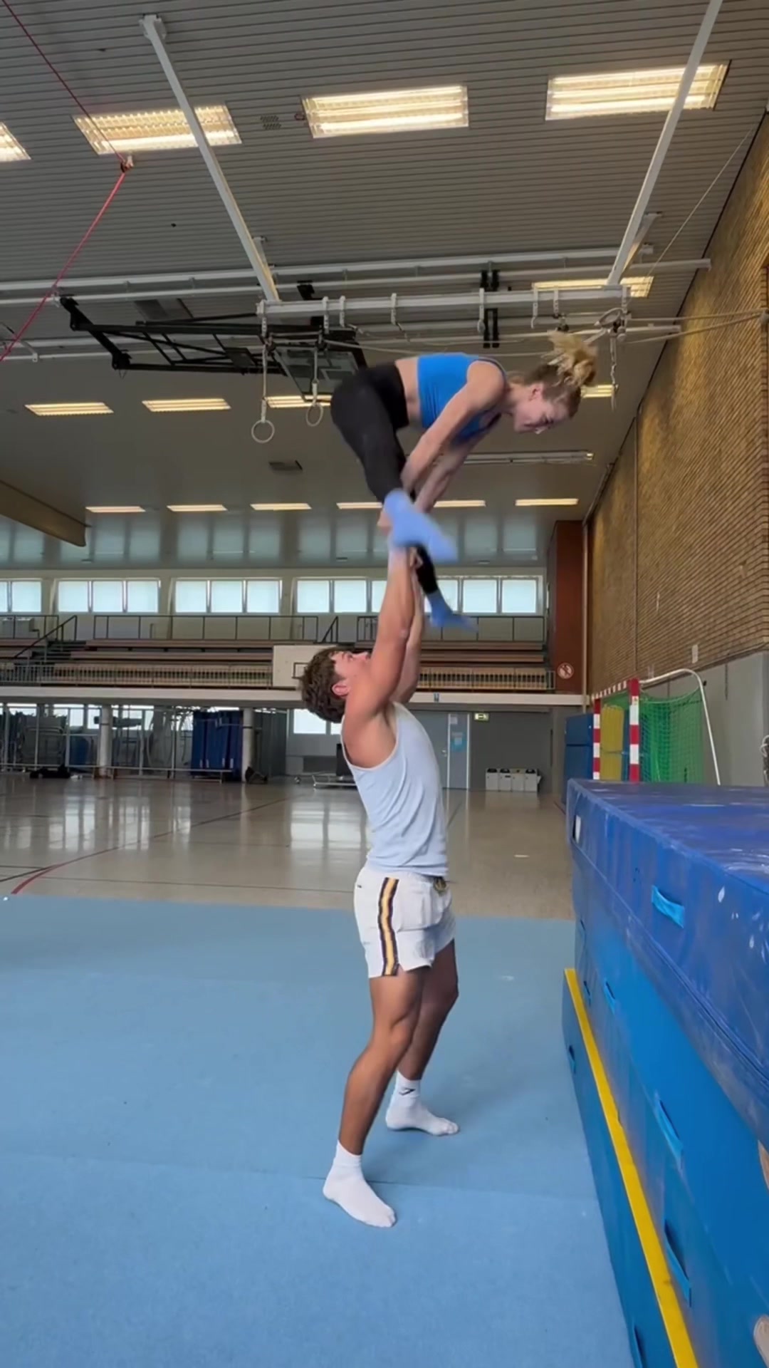 @acroflyms