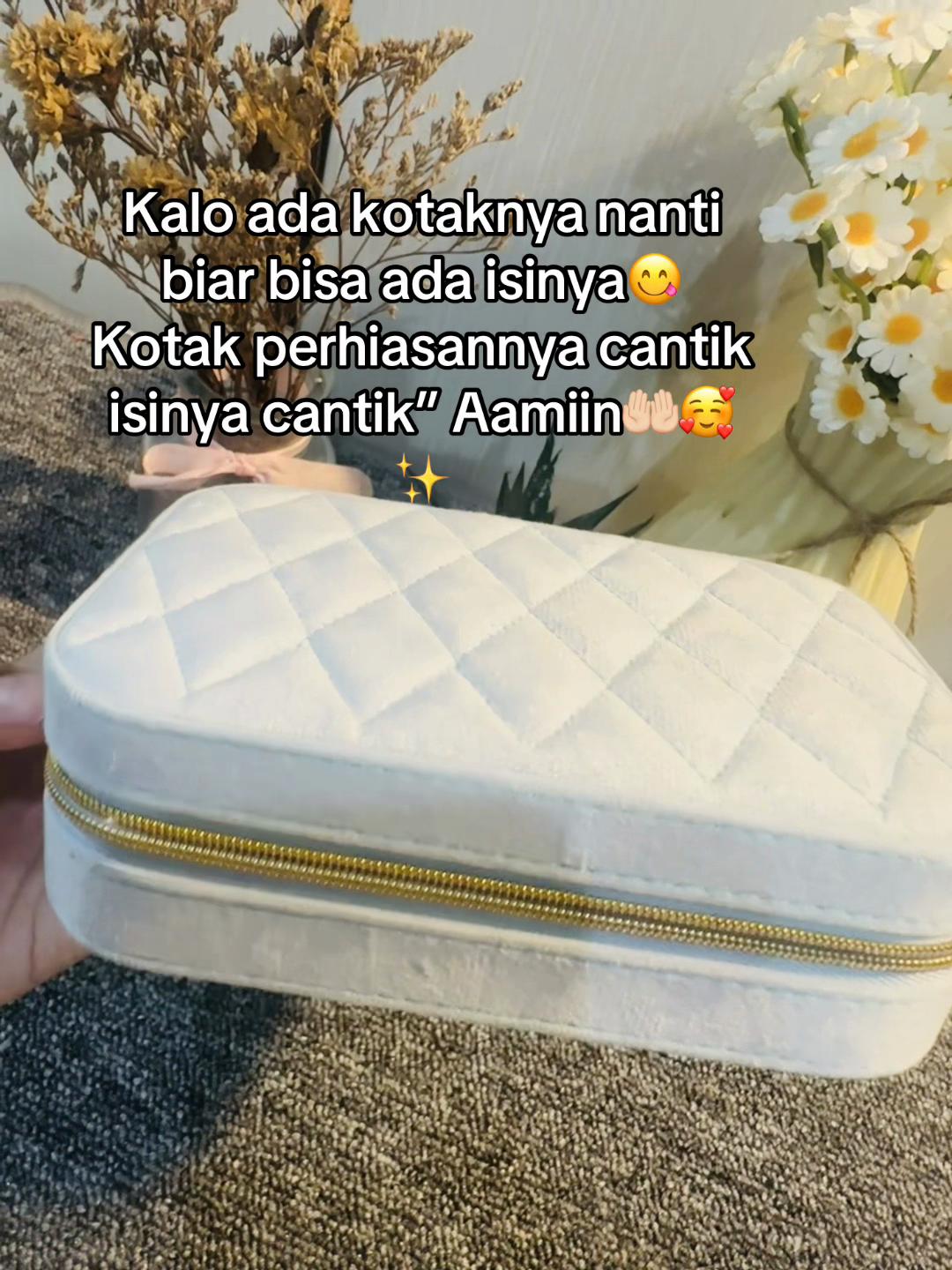 @Hayu_09