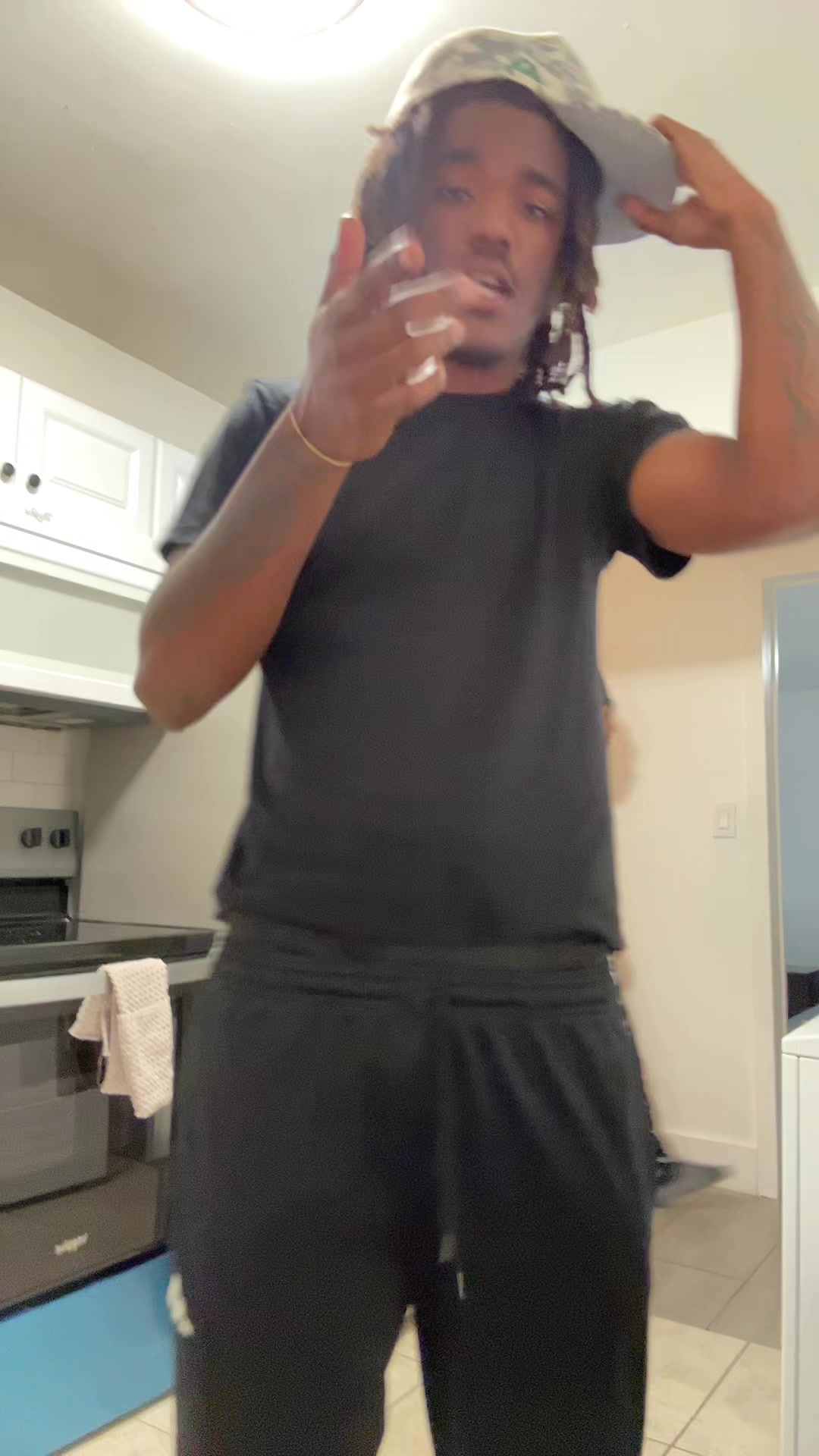 @B4