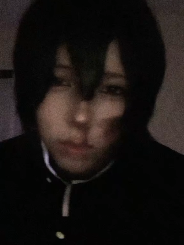 @愛  𝕯𝔢𝔪𝔦𝔞𝔫