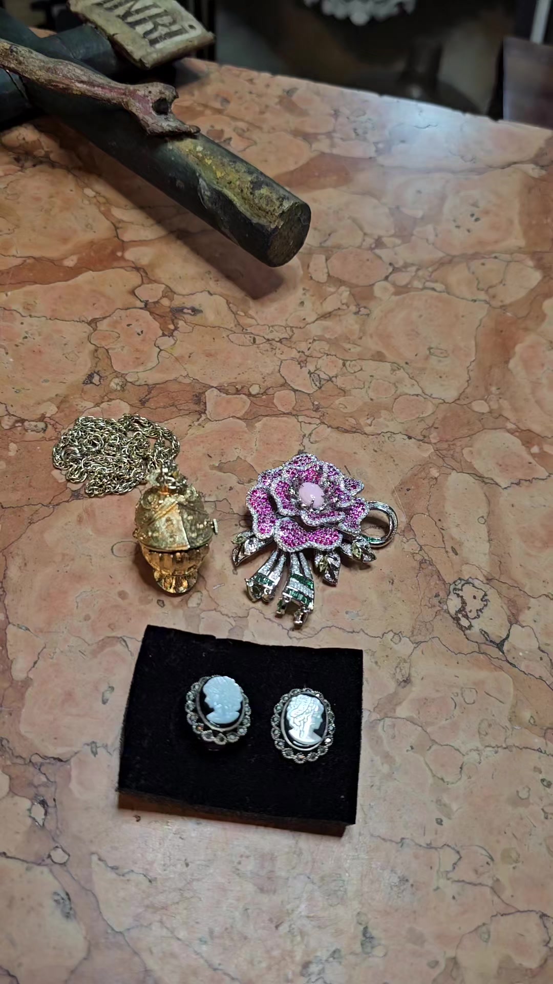 @ANTIGÜEDADES TAURO