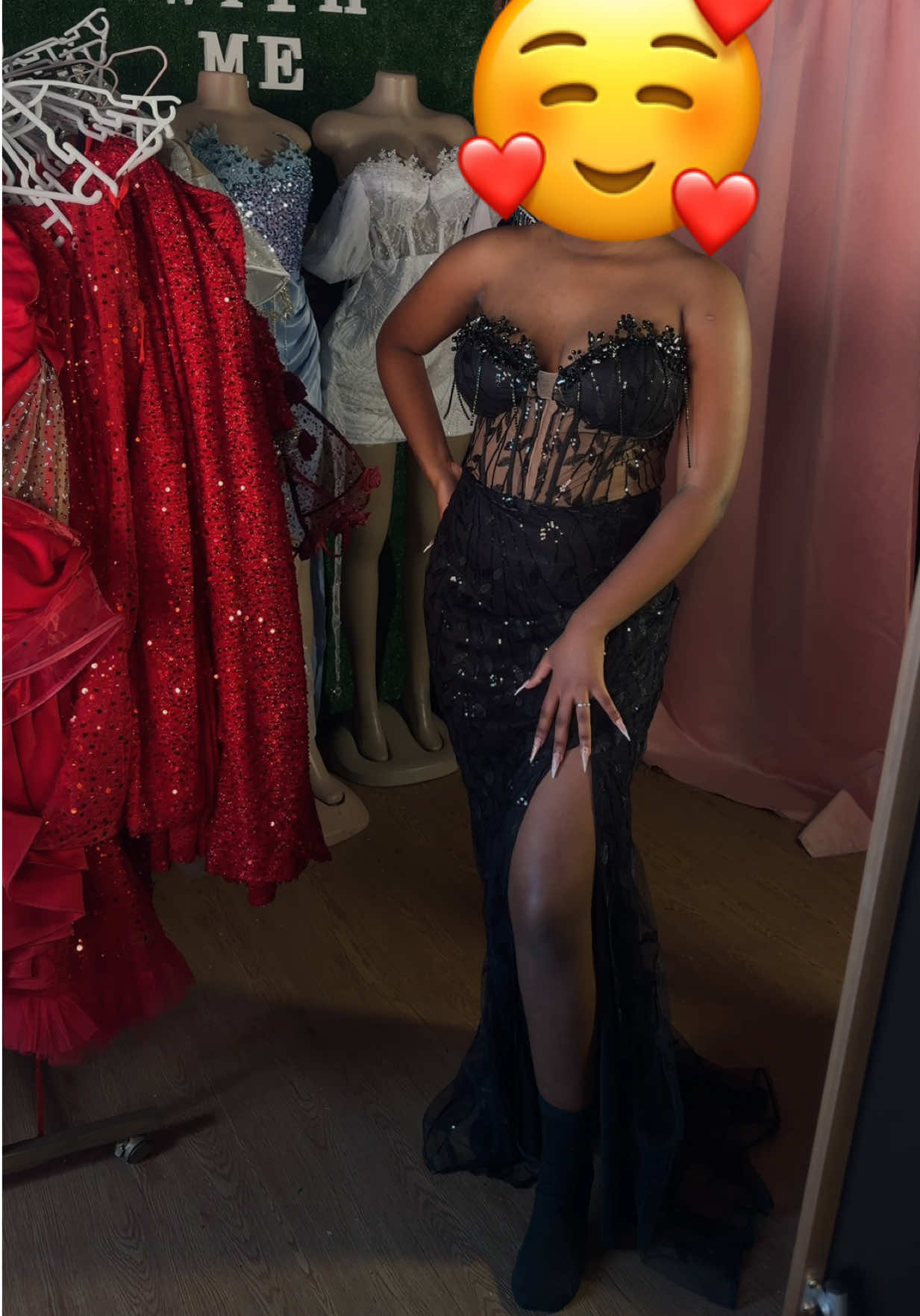 @dresswithme_sm