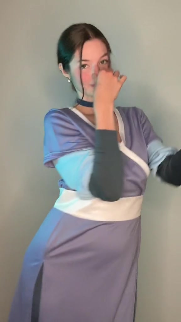 @EllaBloom