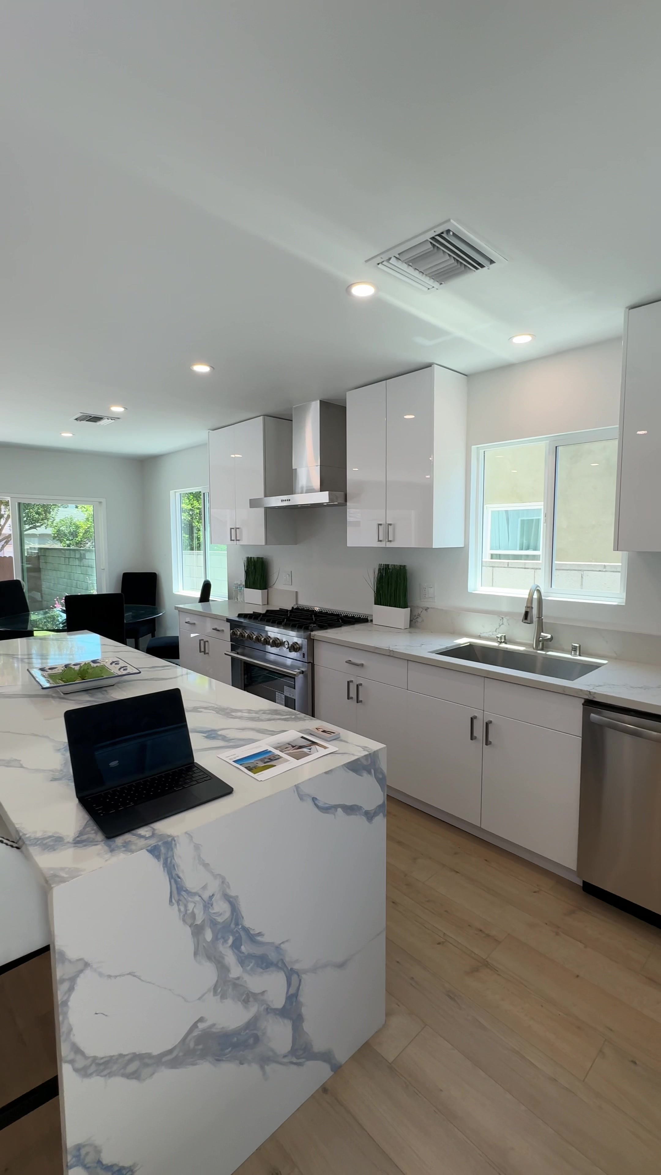 @Emma Grigoryan • REALTOR®