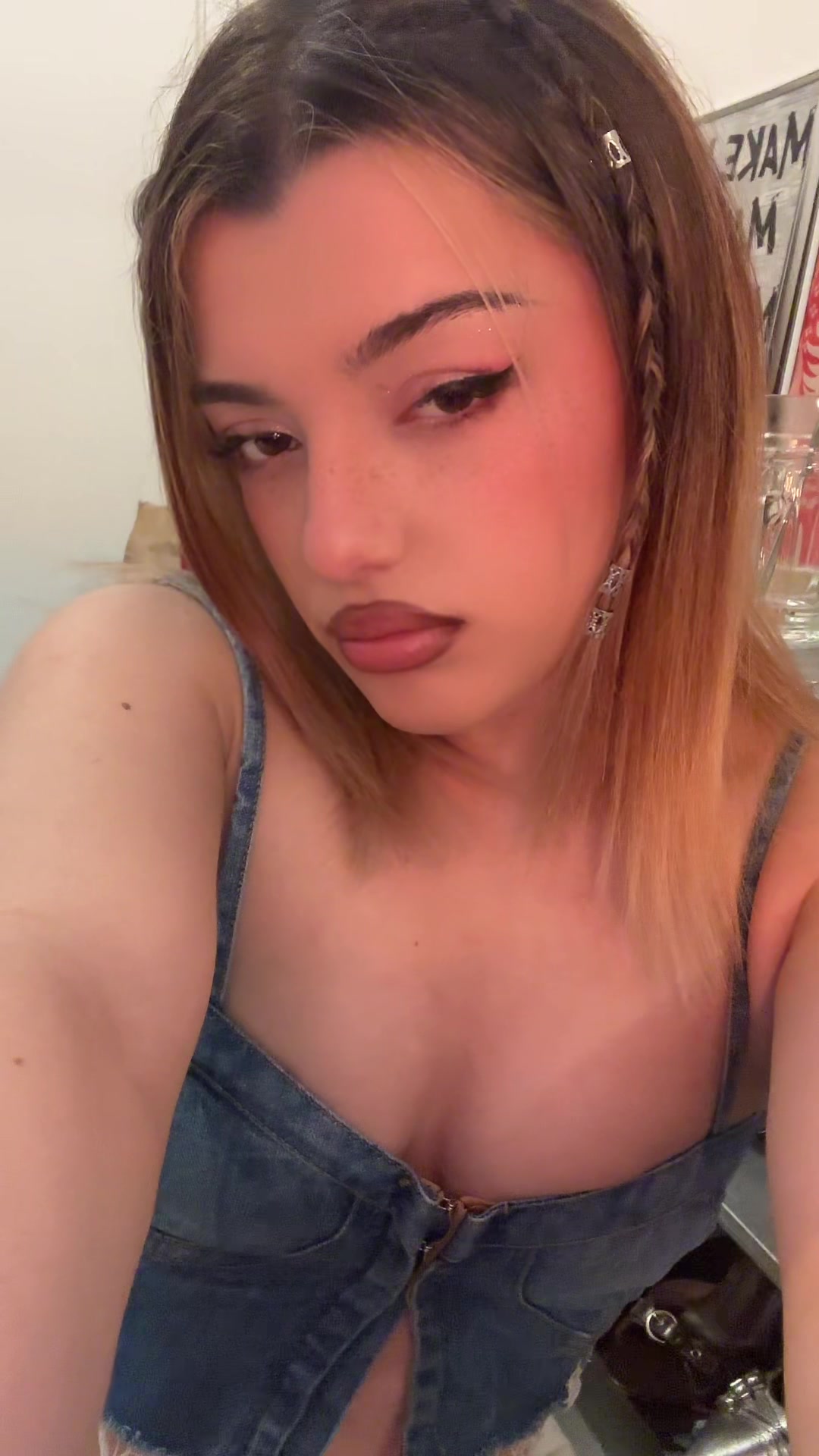 @11jolynee