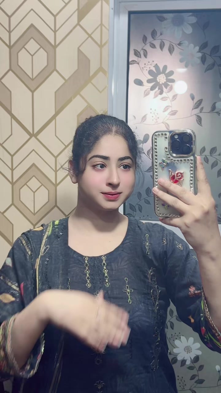 @ملکہ 😍❤️