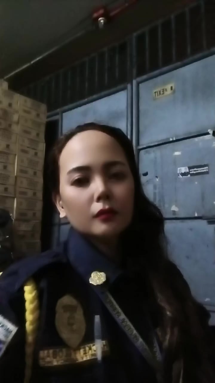 @#strongladyguard👩✈️👱♀️