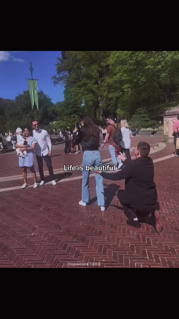 @ツ