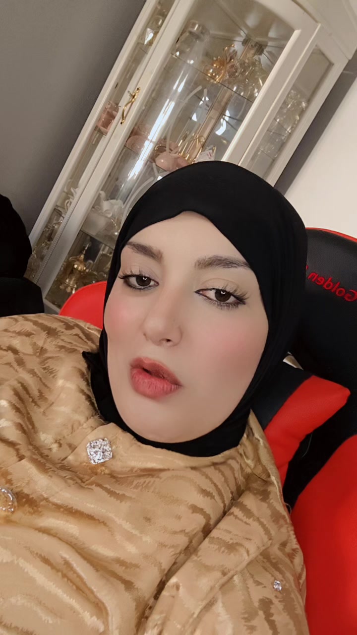 @مروة (وزيرة السعادة)🇩🇿
