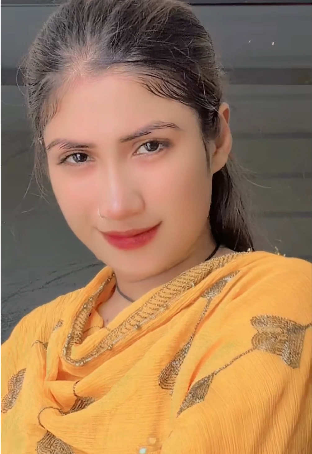 @Mahii_💔_Khan