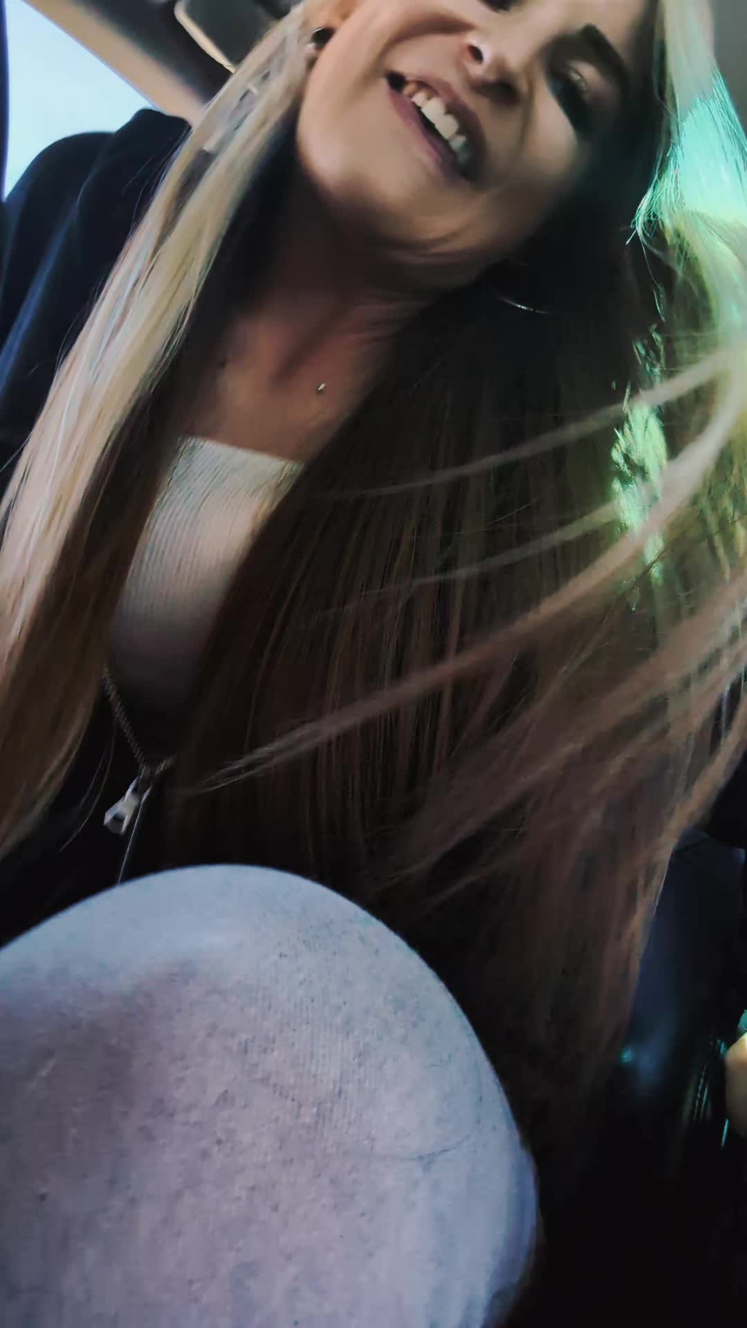 @Cₐₗₗmₑyₒᵤr𝓥𝓪𝓵𝓮𝓷𝓽𝓲𝓷𝓮🖤