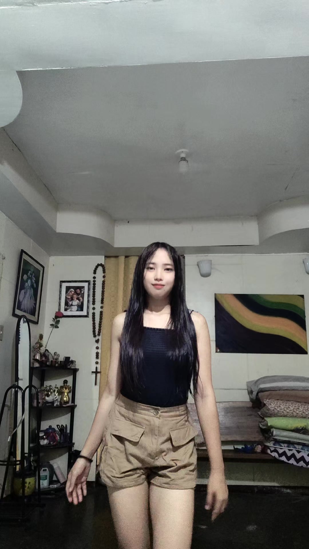 @Loraine